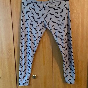Size Large Bat Leggings